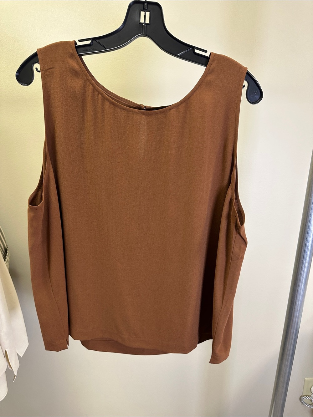 Eileen Fisher Warm Brown Sleeveless Scoop Neck Tank
